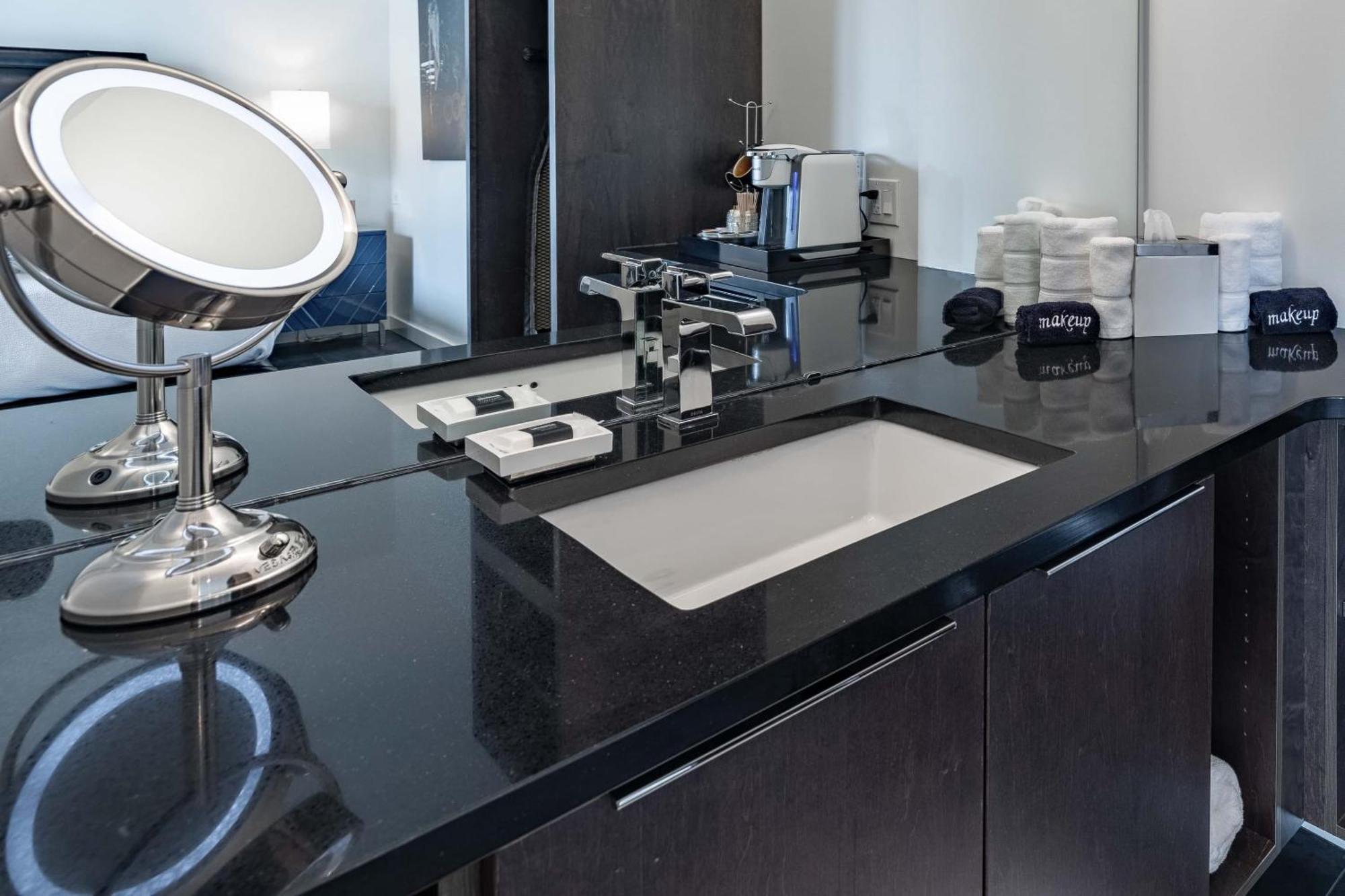 121 Hotel By Avantstay Chic Modern Hotel In แนชวิลล์ ภายนอก รูปภาพ